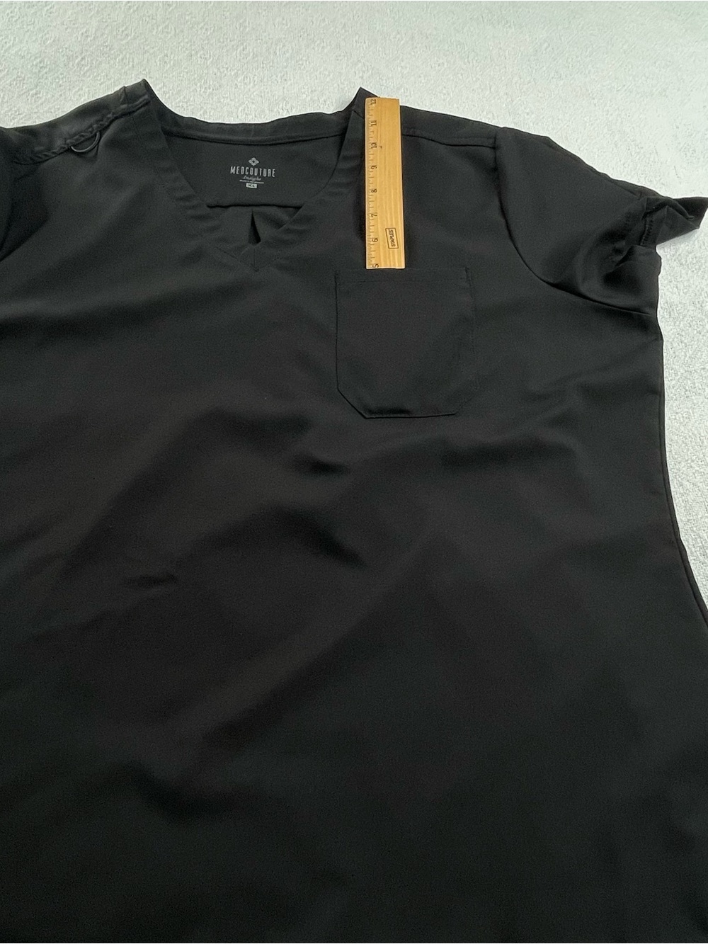 Med Couture  V-Neck Scrub Top - Black~ Size XL Medical Staff - Picture 4 of 7